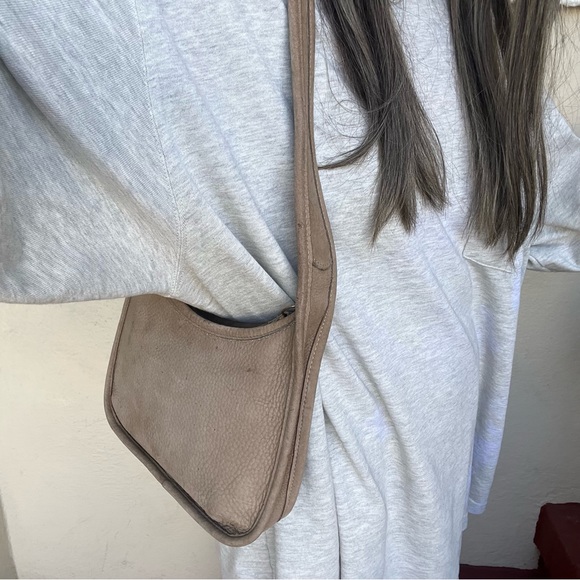 Vintage Coach Nubuc Ergo Mini Zip Sand Shoulder Bag 4396 - Picture 15 of 15